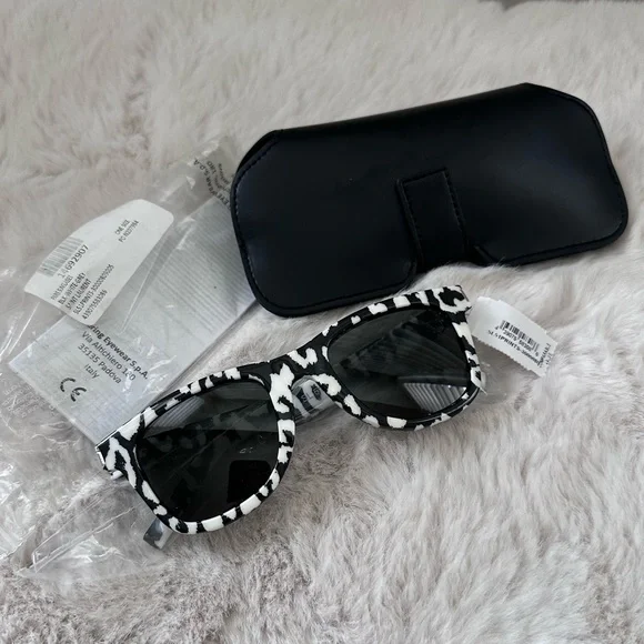 Saint Laurent | Accessories | Saint Laurent Black White  display picture 2
